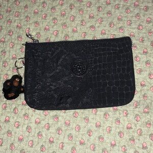 Kipling Creativity XL pouch wristlet